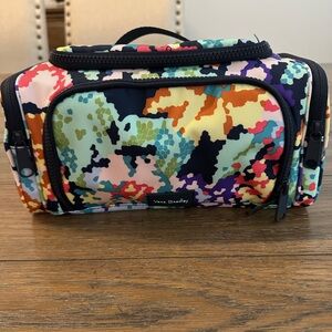 Vera Bradley Multicolor Cosmetic Travel‎ Bag Great Condition